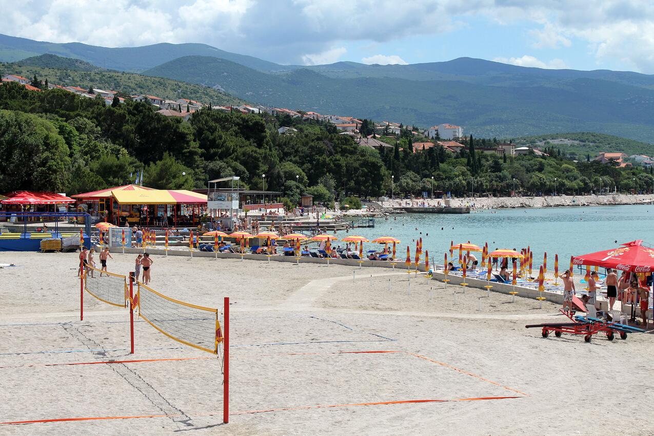 Nearest beach - Apartments with WiFi Novi Vinodolski