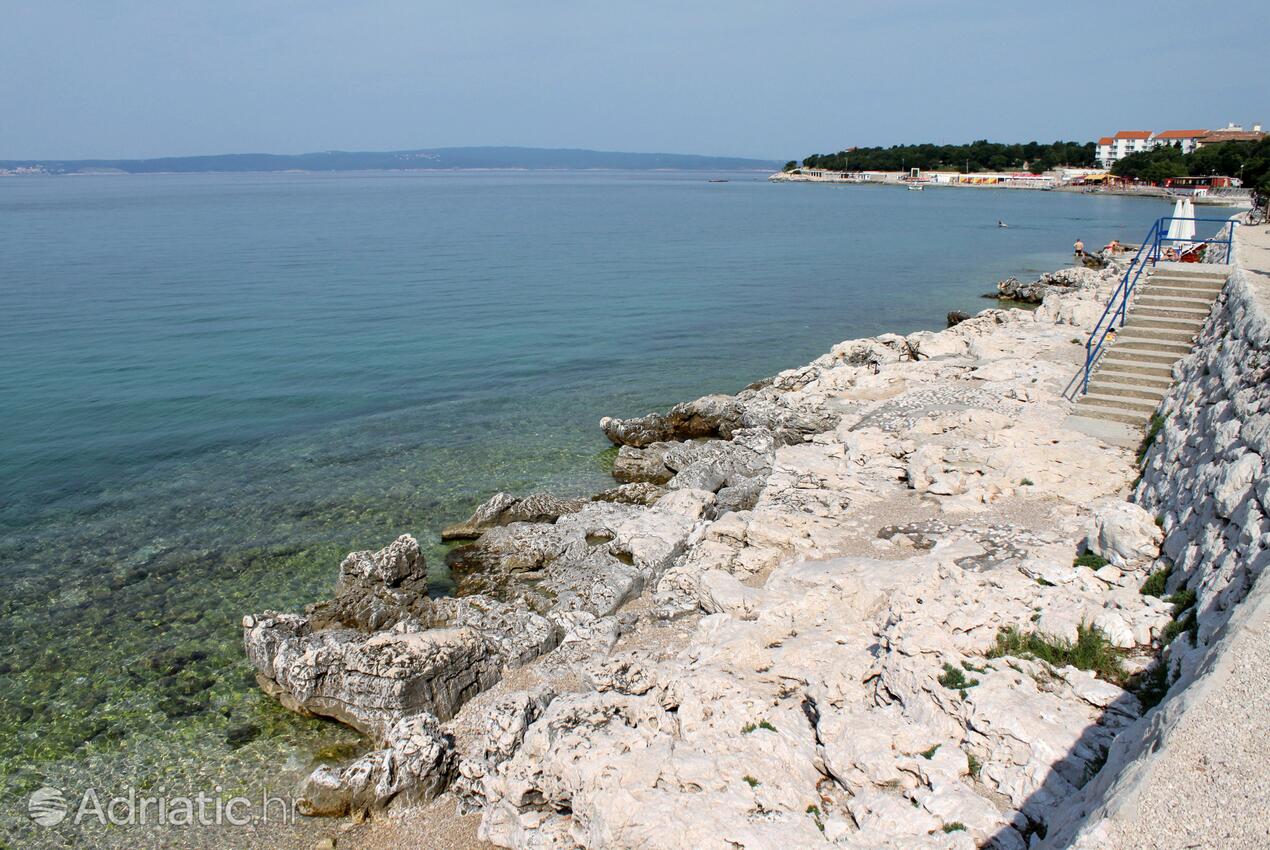 Nearest beach - Apartments with a parking space Novi Vinodolski