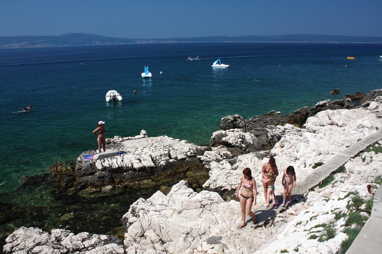 Nearest beach - Apartments with WiFi Novi Vinodolski