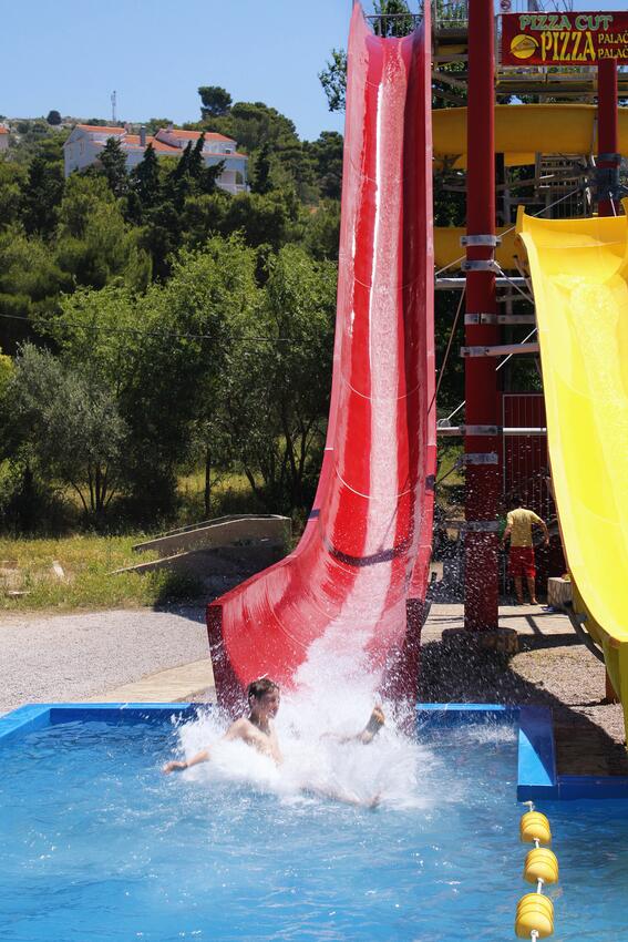La spiaggia più vicina - Appartamenti con parcheggio Morter - Murter