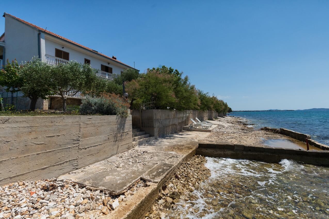 Nächster Strand - Familienferienwohnungen am Meer Kozino, Zadar