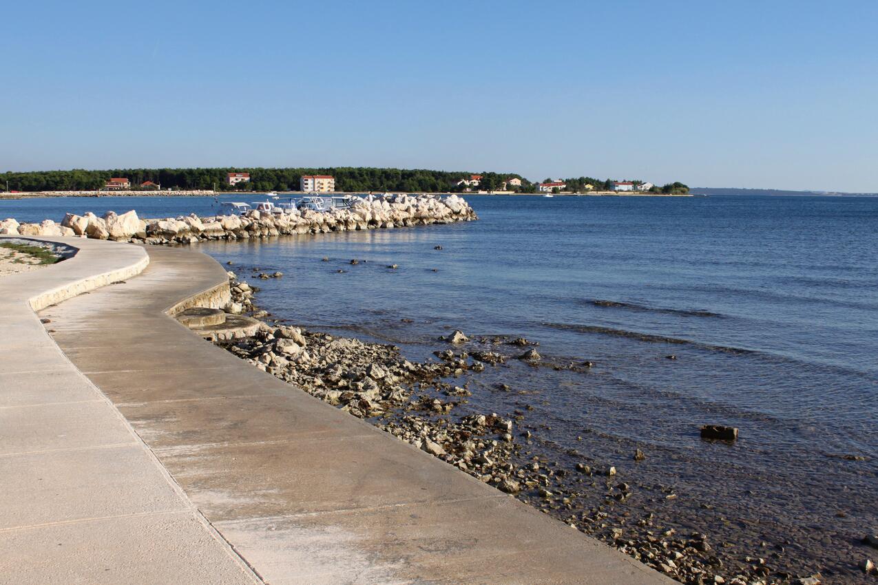 Nächster Strand - Haus mit Pool für Familien Privlaka, Zadar
