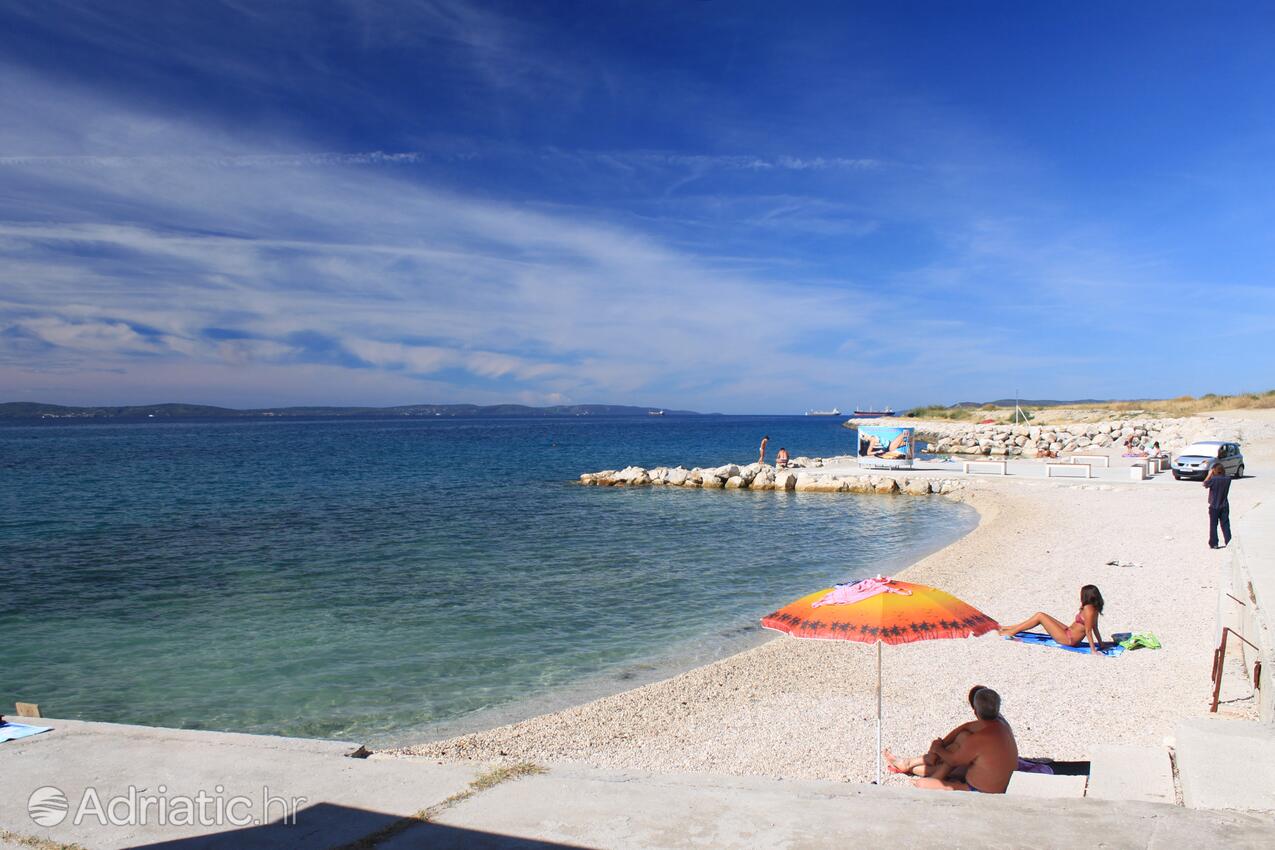 Nearest beach - Apartments with a parking space Split