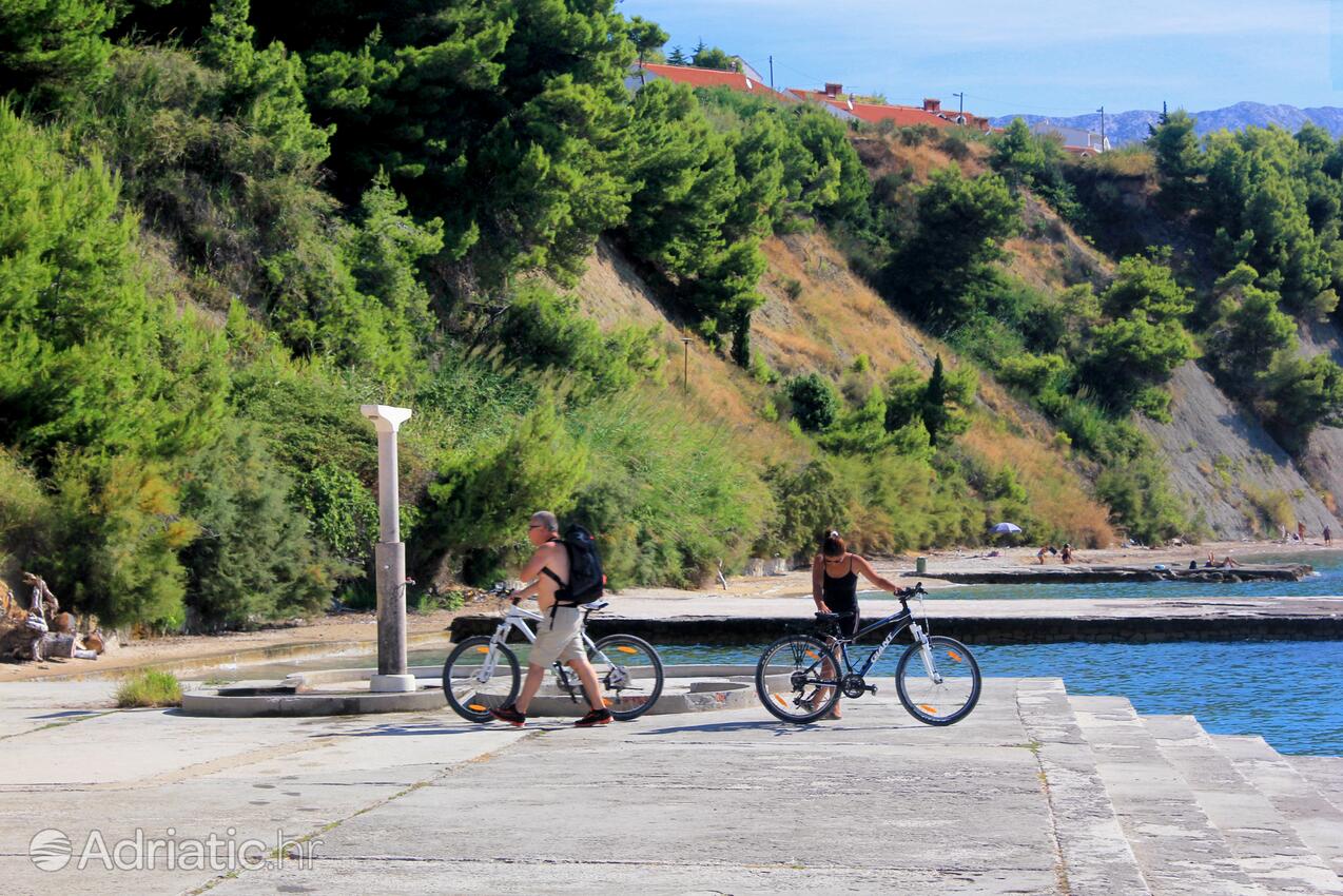 Nearest beach - Apartments with a parking space Split