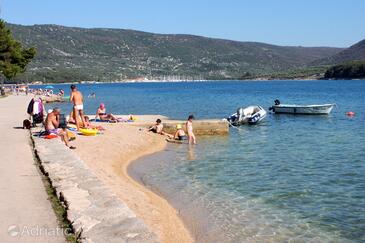 Appartamenti con parcheggio Cherso - Cres - 7983
