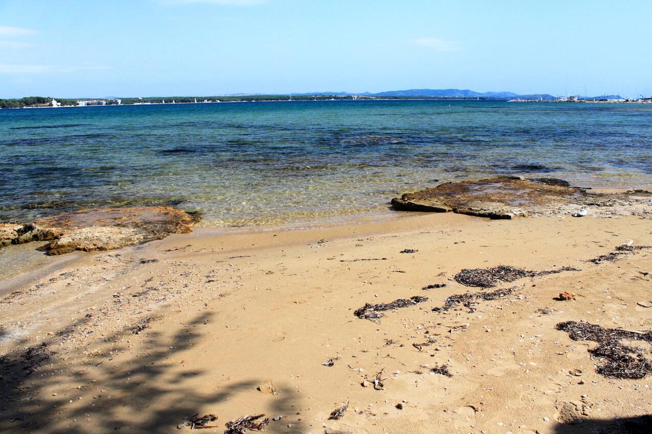 La spiaggia più vicina - Appartamenti accanto al mare Tuconio - Tkon, Pasman