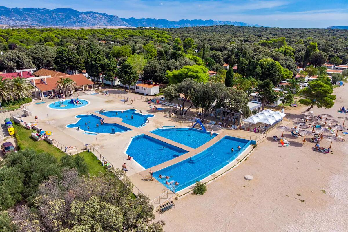 Nächster Strand - Ferienwohnungen mit Parkplatz Novalja, Pag