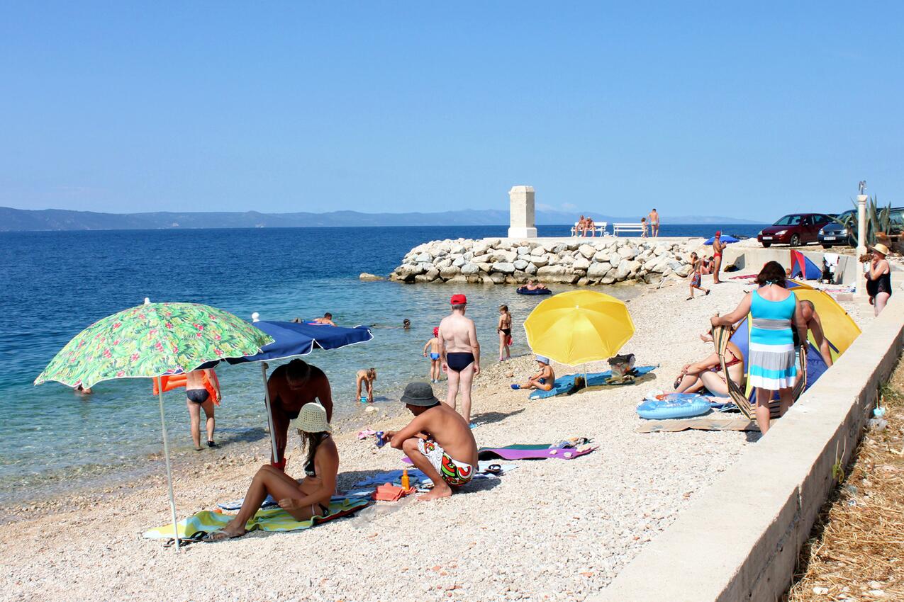 Nächster Strand - Ferienwohnungen am Meer Podgora, Makarska