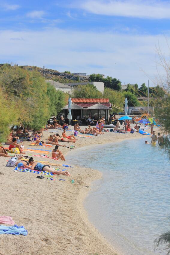 Legközelebbi strand - Apartmanok parkolóhellyel Dugi Rat, Omis
