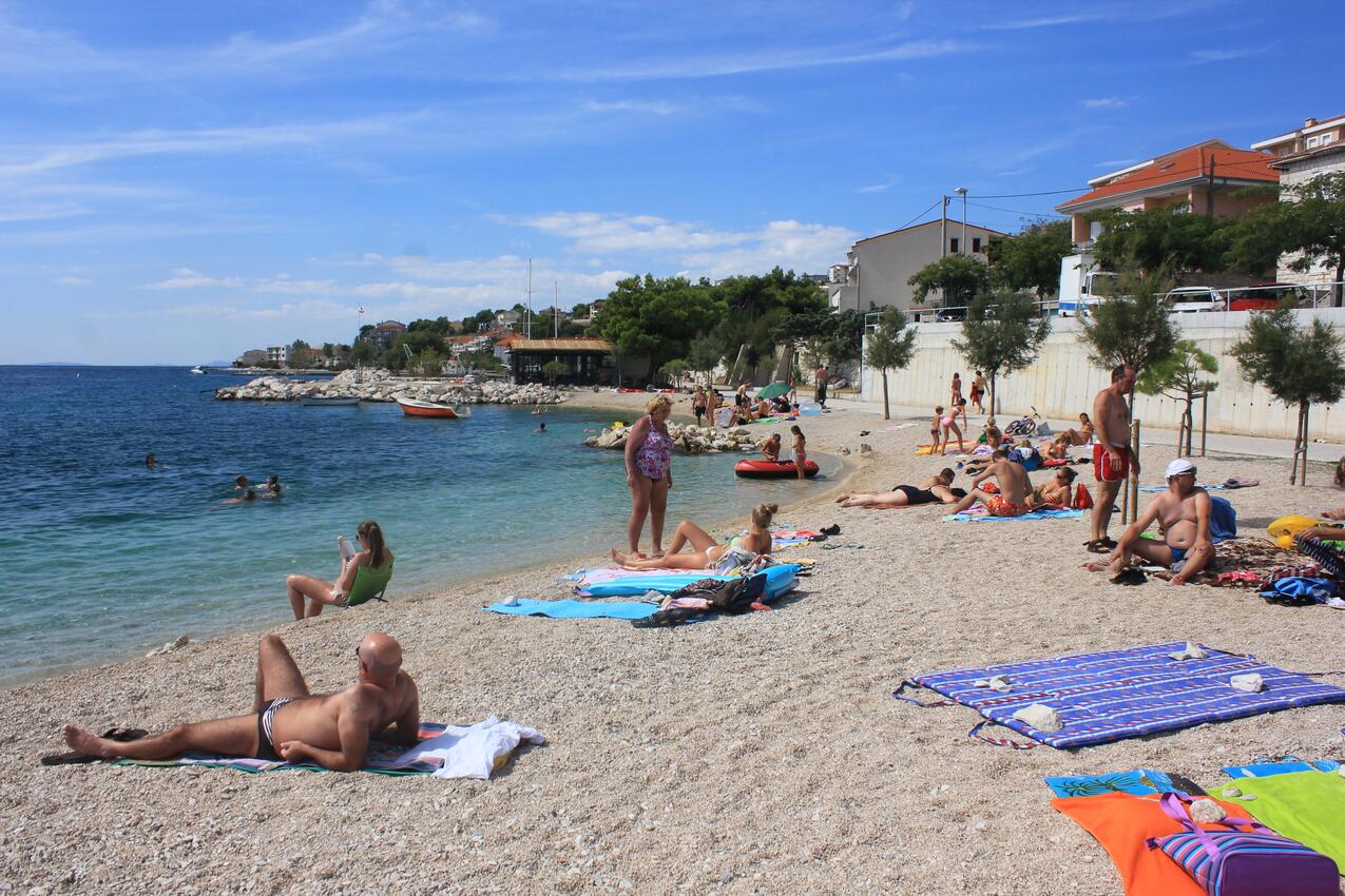 Legközelebbi strand - Apartmanok parkolóhellyel Dugi Rat, Omis