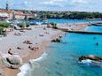 Nächster Strand Der Strand Porporela im Ort Krk, Krk.