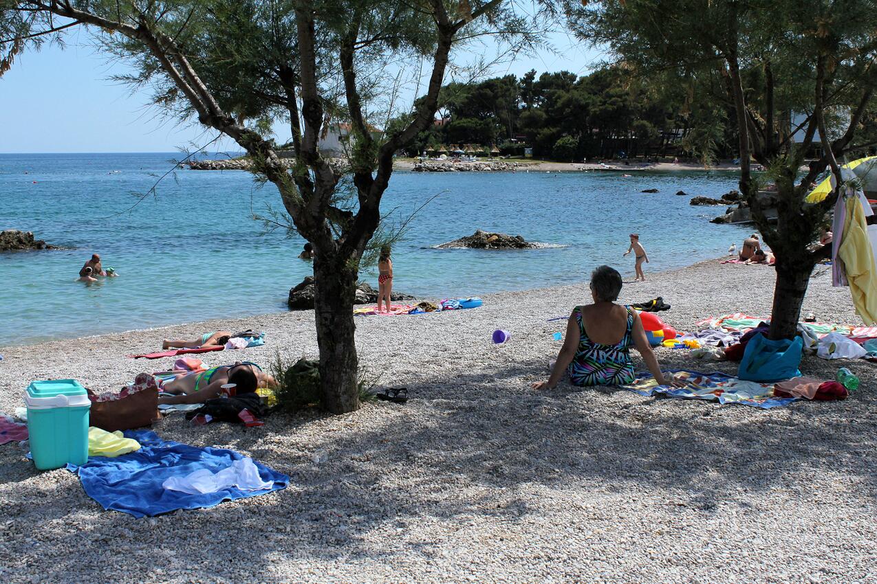 Nearest beach - Apartments with parking space Krk
