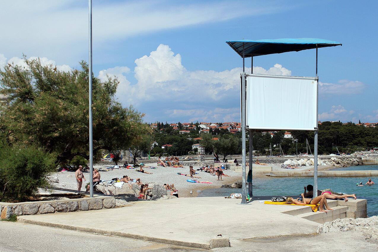 Nearest beach - Apartments with parking space Krk