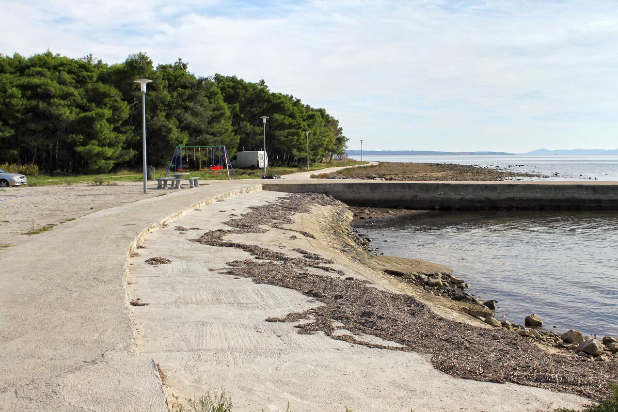 Nächster Strand - Ferienwohnungen mit Parkplatz Privlaka, Zadar