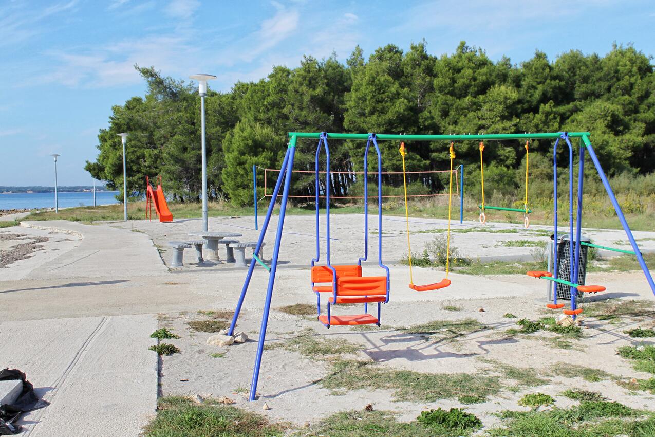 Nächster Strand - Ferienwohnungen mit Parkplatz Privlaka, Zadar