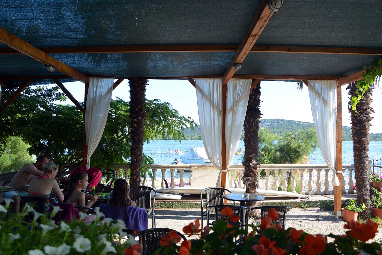 Nermeste strand - Lejligheder ved havet Pirovac, Sibenik