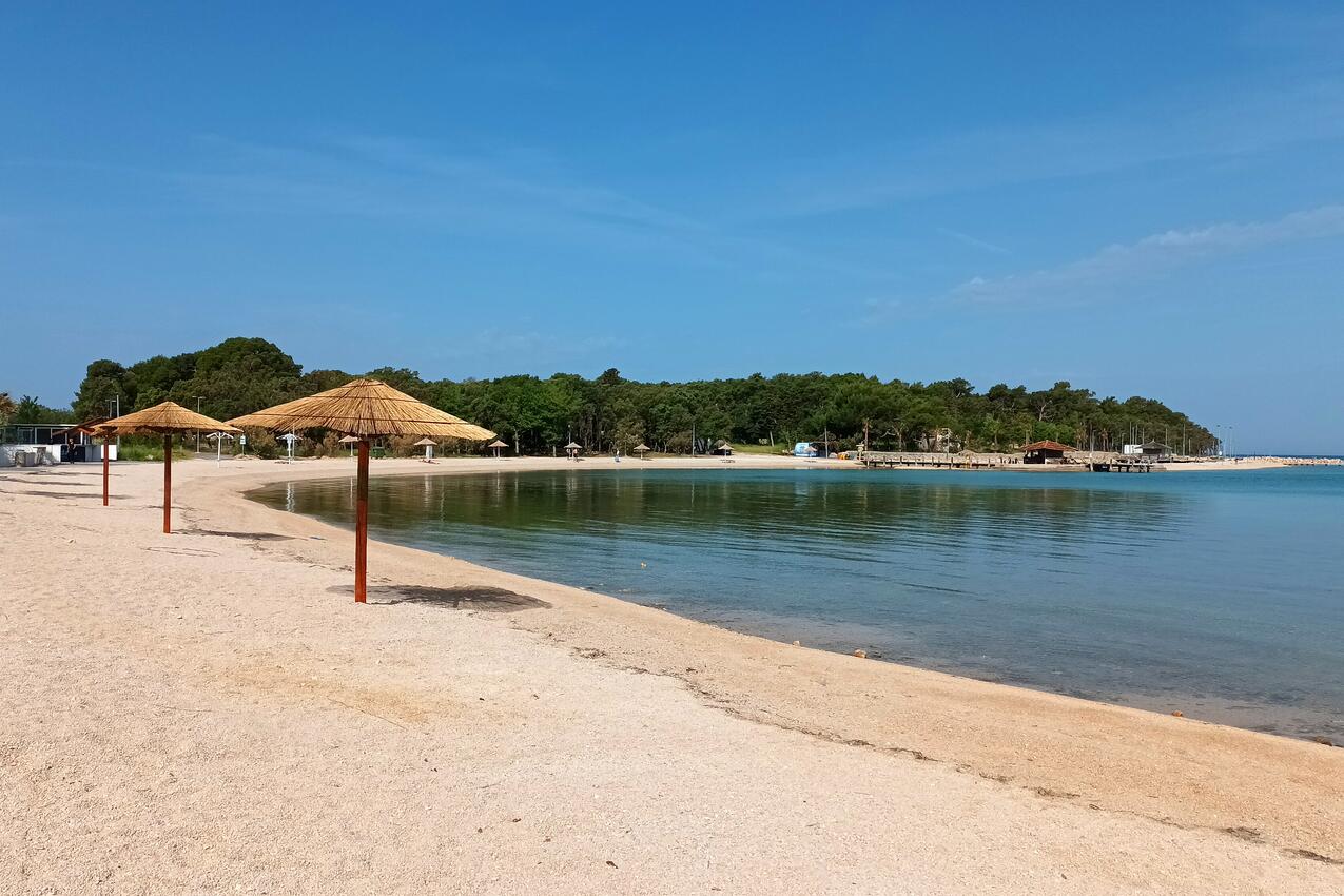 Nächster Strand - Ferienwohnungen mit Pool für Familien Novalja, Pag