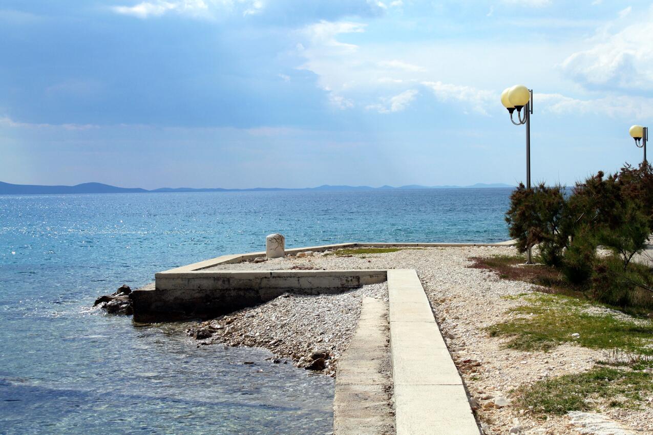 Najbliža plaža - Apartmani uz more Petrčane, Zadar