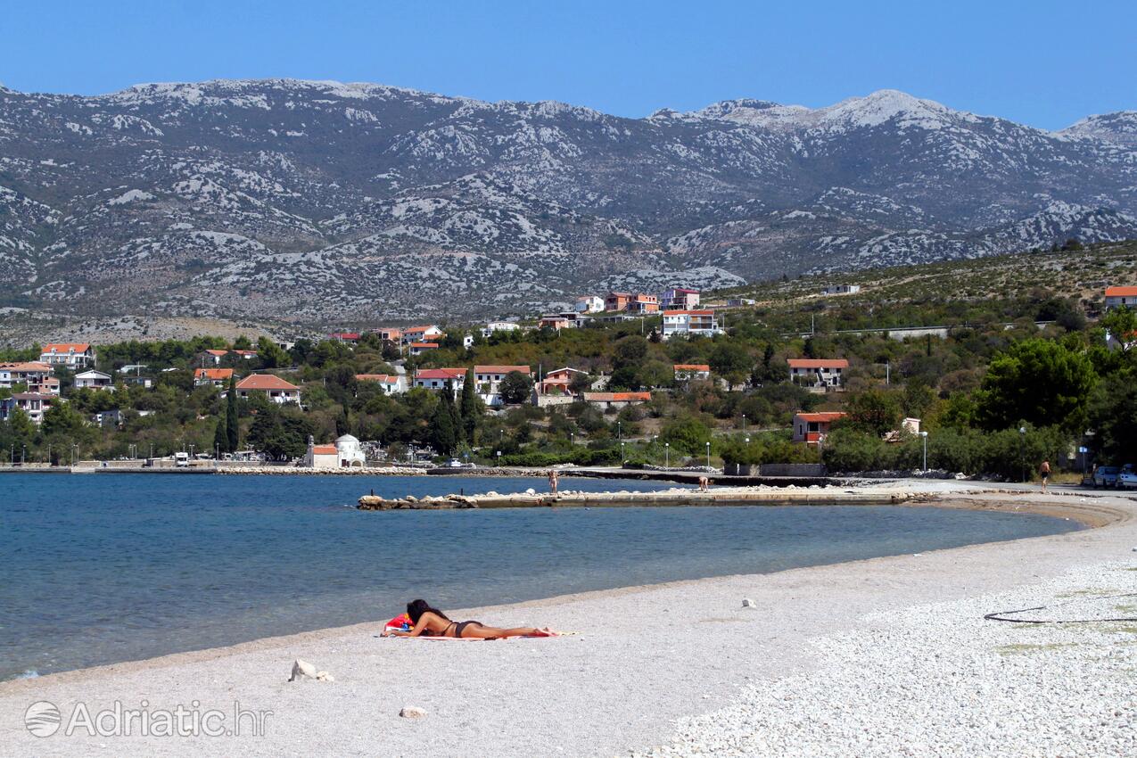 Nearest beach - Apartments and rooms by the sea Rovanjska, Paklenica