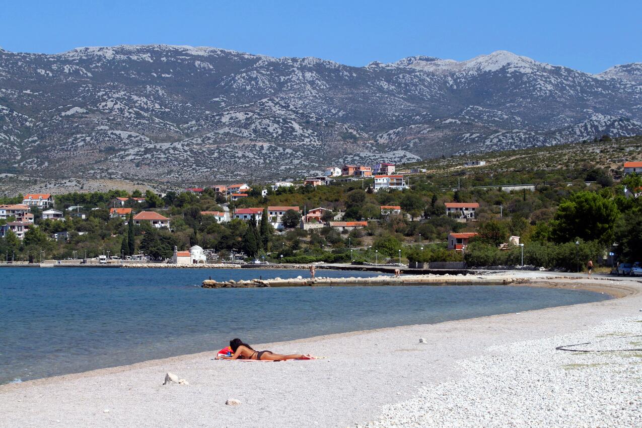Nächster Strand - Ferienwohnungen mit Parkplatz Rovanjska, Paklenica