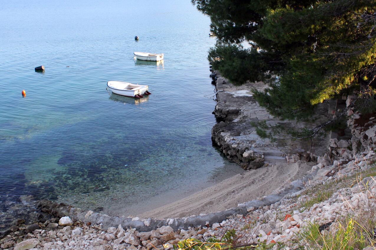 La spiaggia più vicina - Appartamenti accanto al mare con piscina Poljica, Traù - Trogir