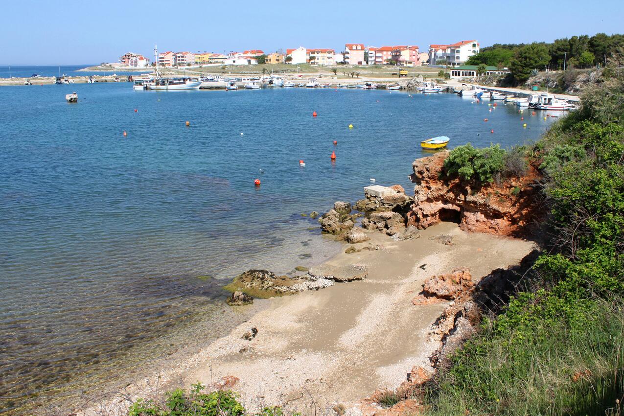 Nærmeste strand - Leiligheter med parkering Povljana, Pag
