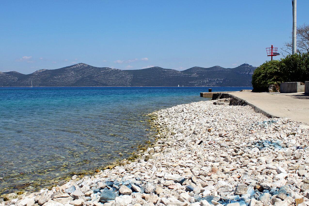 Najbližja plaža - Apartmaji ob morju Veli Iž, Iž