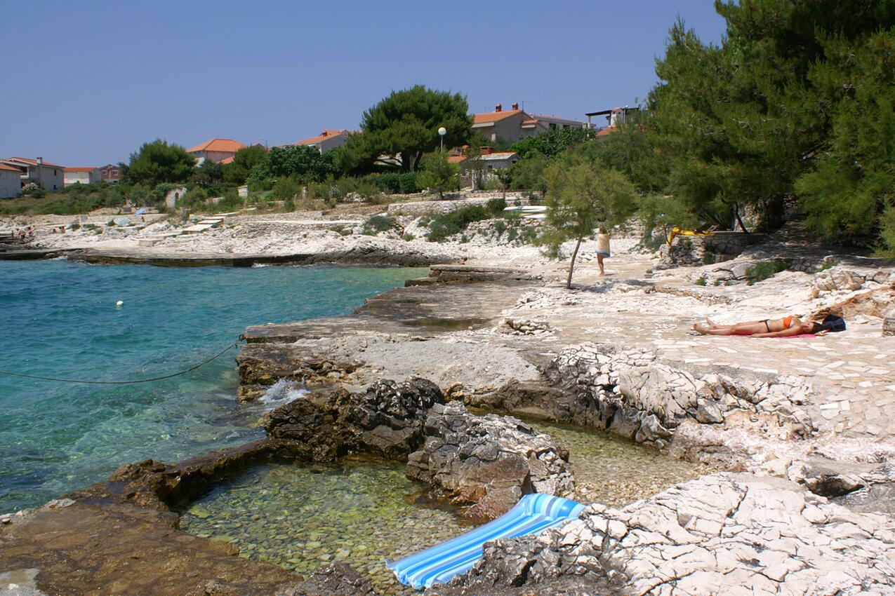 La plage la plus proche - Appartements près de la mer Rogoznica