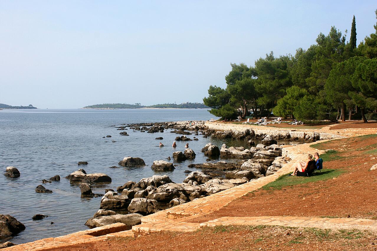 Nearest beach - Apartments with WiFi Rovinj