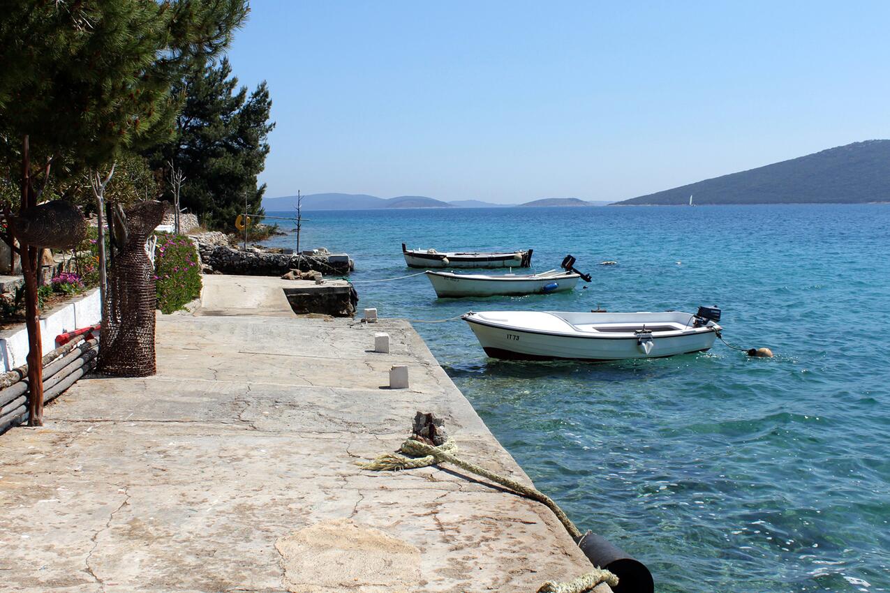 Najbližja plaža - Apartmaji ob morju Brgulje, Molat