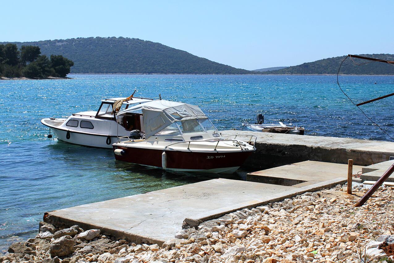 Najbliža plaža - Apartmani uz more Brgulje, Molat