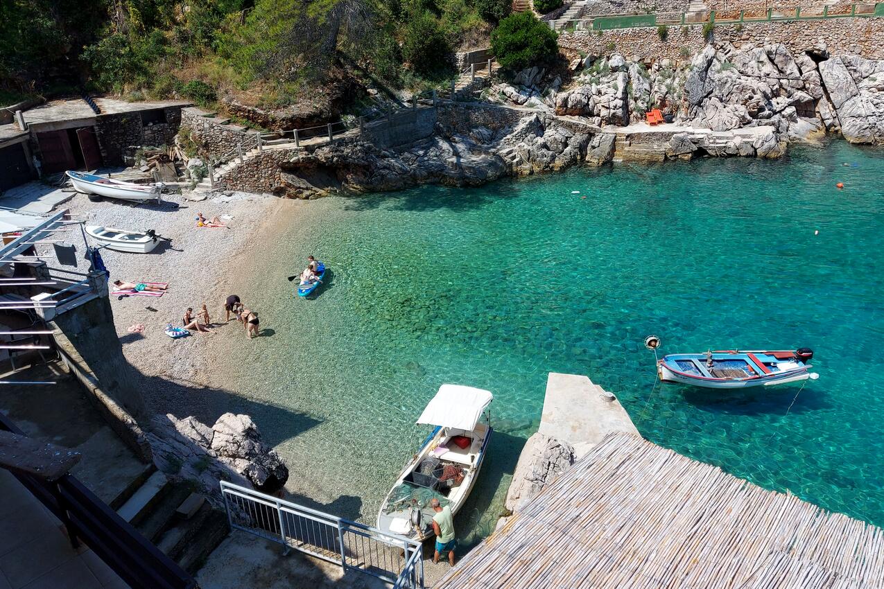 La spiaggia più vicina - Appartamenti robinsoniani accanto al mare Baia Pobij, Lesina - Hvar