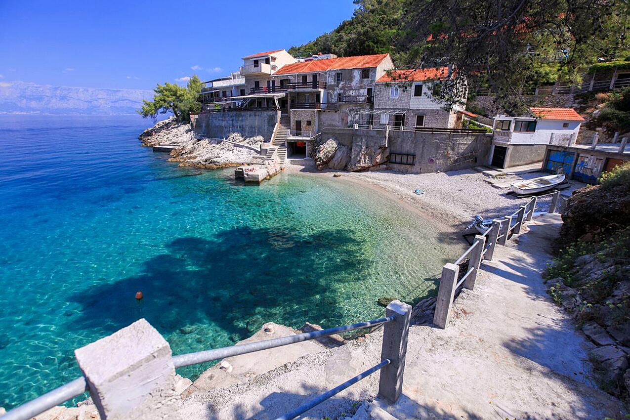 La spiaggia più vicina - Appartamenti robinsoniani accanto al mare Baia Pobij, Lesina - Hvar