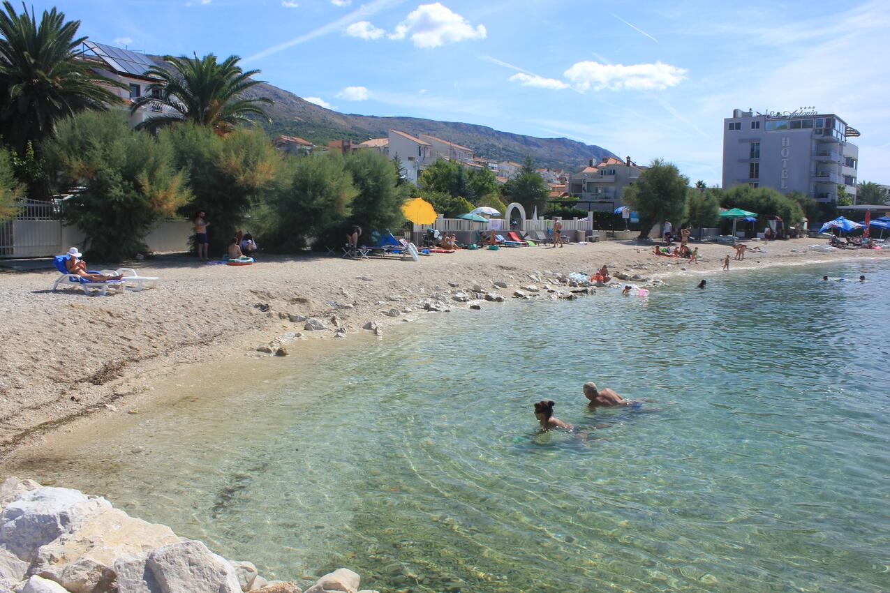 La spiaggia più vicina - Appartamenti con parcheggio Podstrana, Spalato - Split