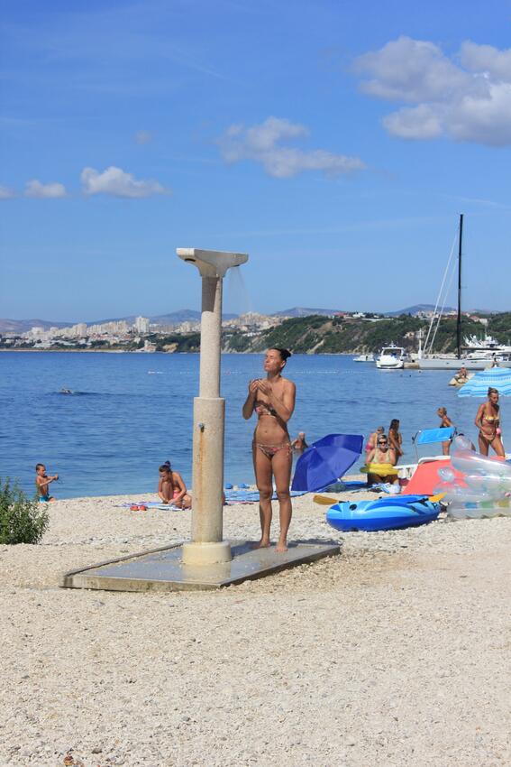 La spiaggia più vicina - Appartamenti con parcheggio Podstrana, Spalato - Split