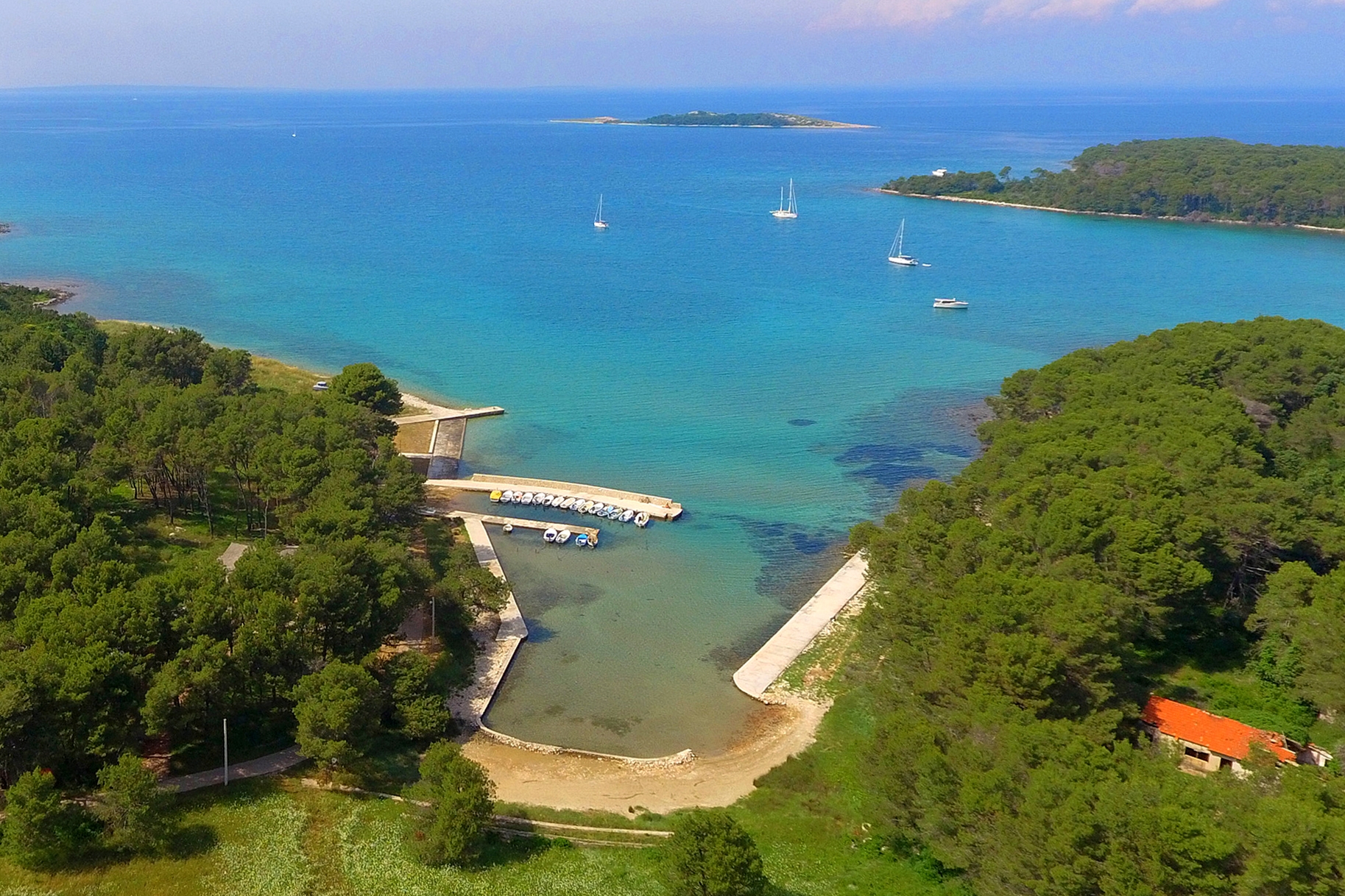 Where to stay near Jazi