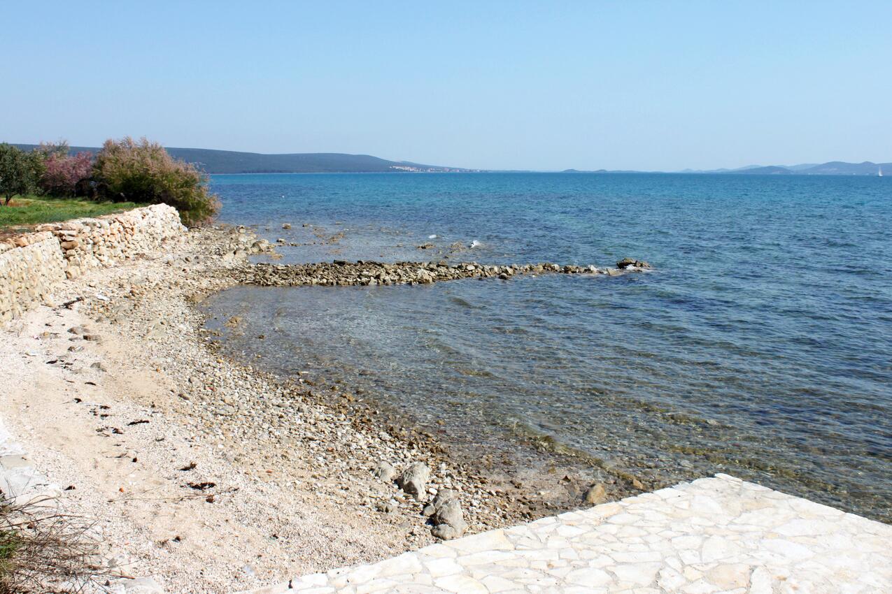 Legközelebbi strand - Apartmanok a tenger mellett Sukosan, Zadar