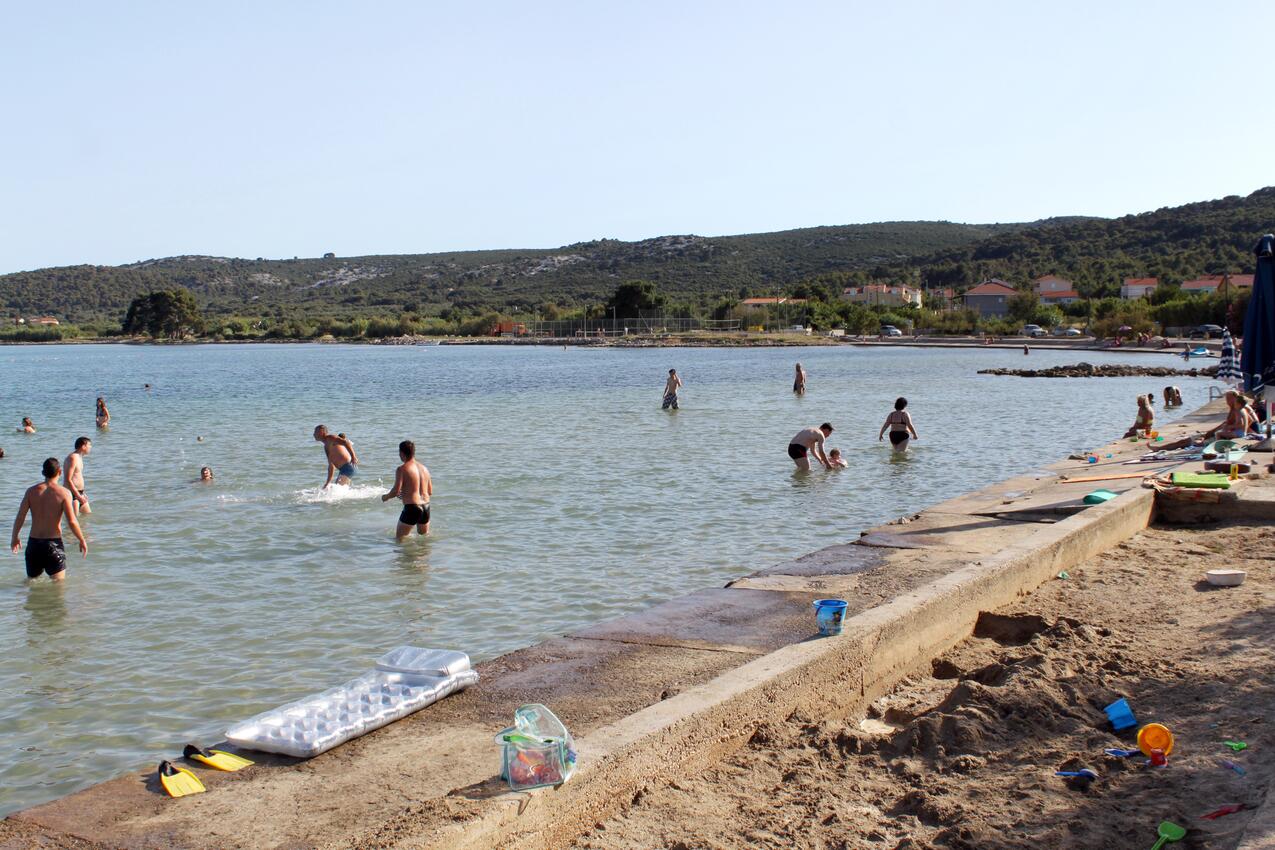 La spiaggia più vicina - Appartamenti accanto al mare Pasman