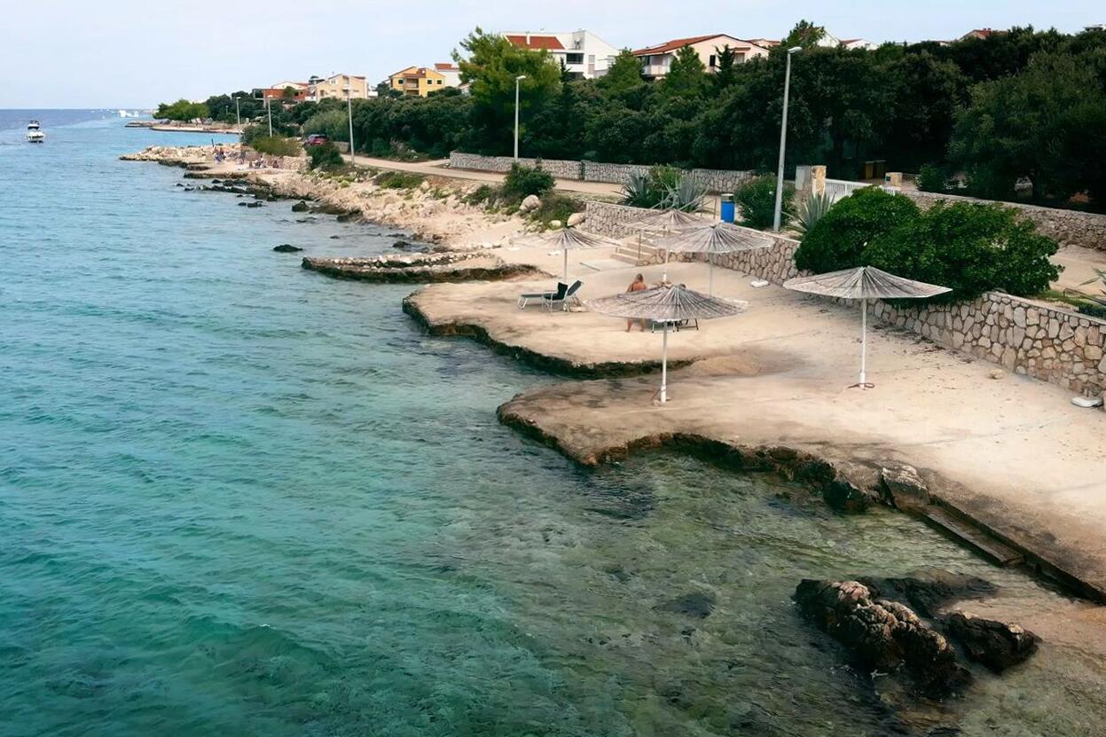 Nearest beach - Apartments by the sea Mandre, Pag