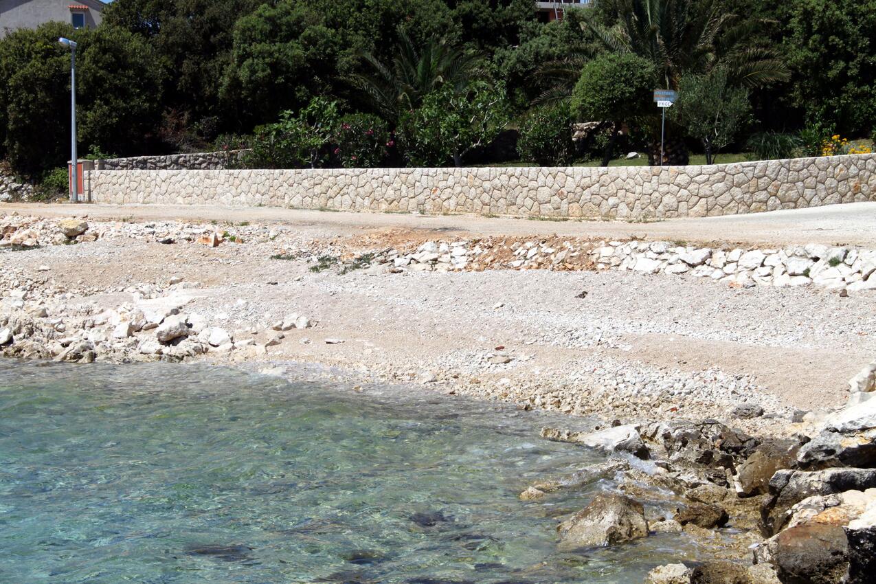 Nächster Strand - Ferienwohnungen am Meer Mandre, Pag