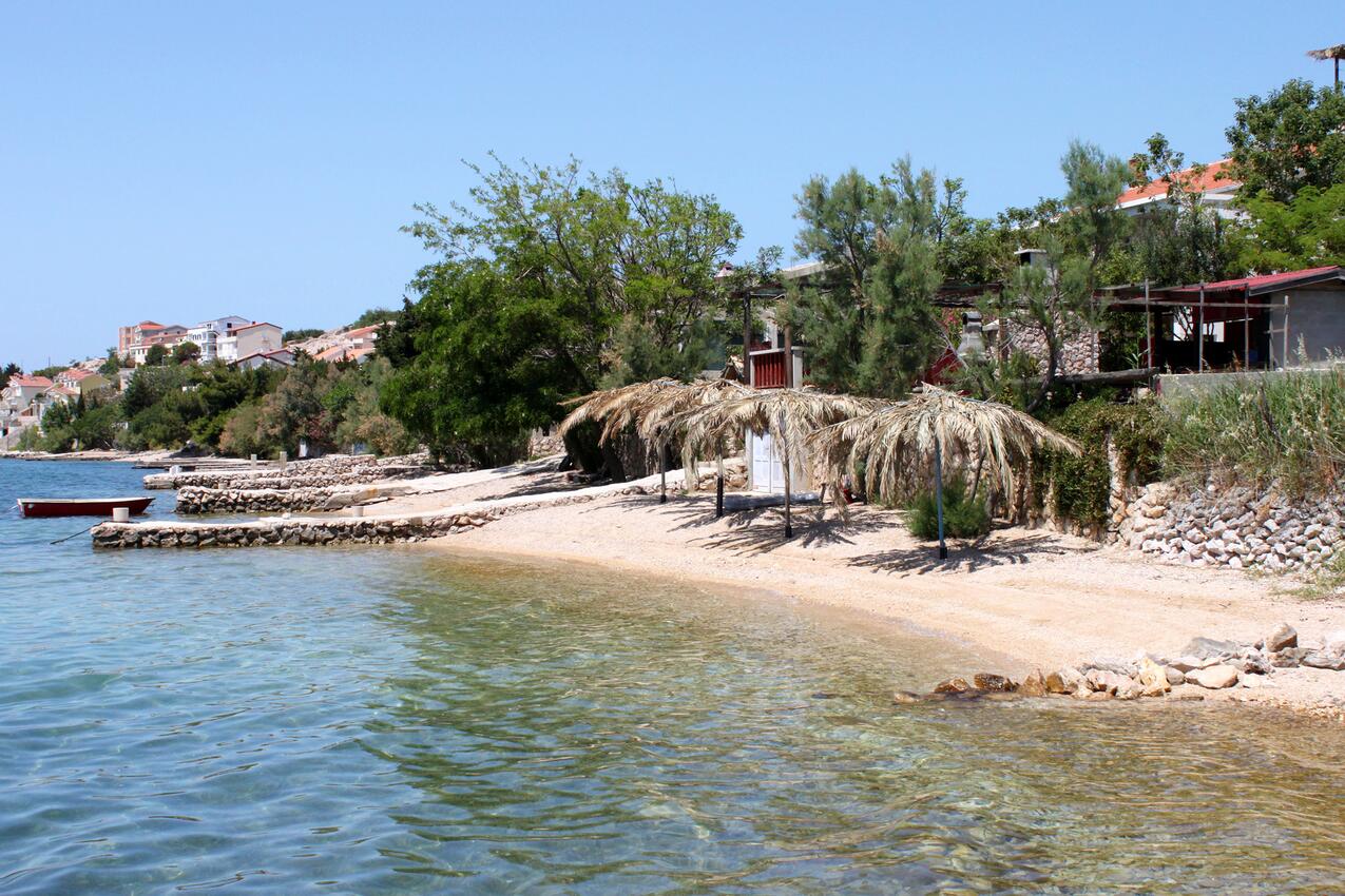 Najbliža plaža - Apartmani s parkingom Vidalići, Pag