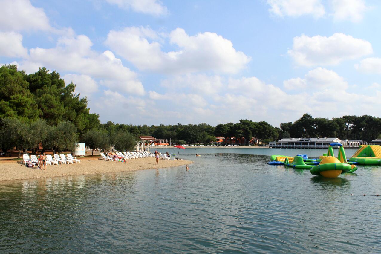 Najbliža plaža - Apartmani s parkingom Murine, Umag
