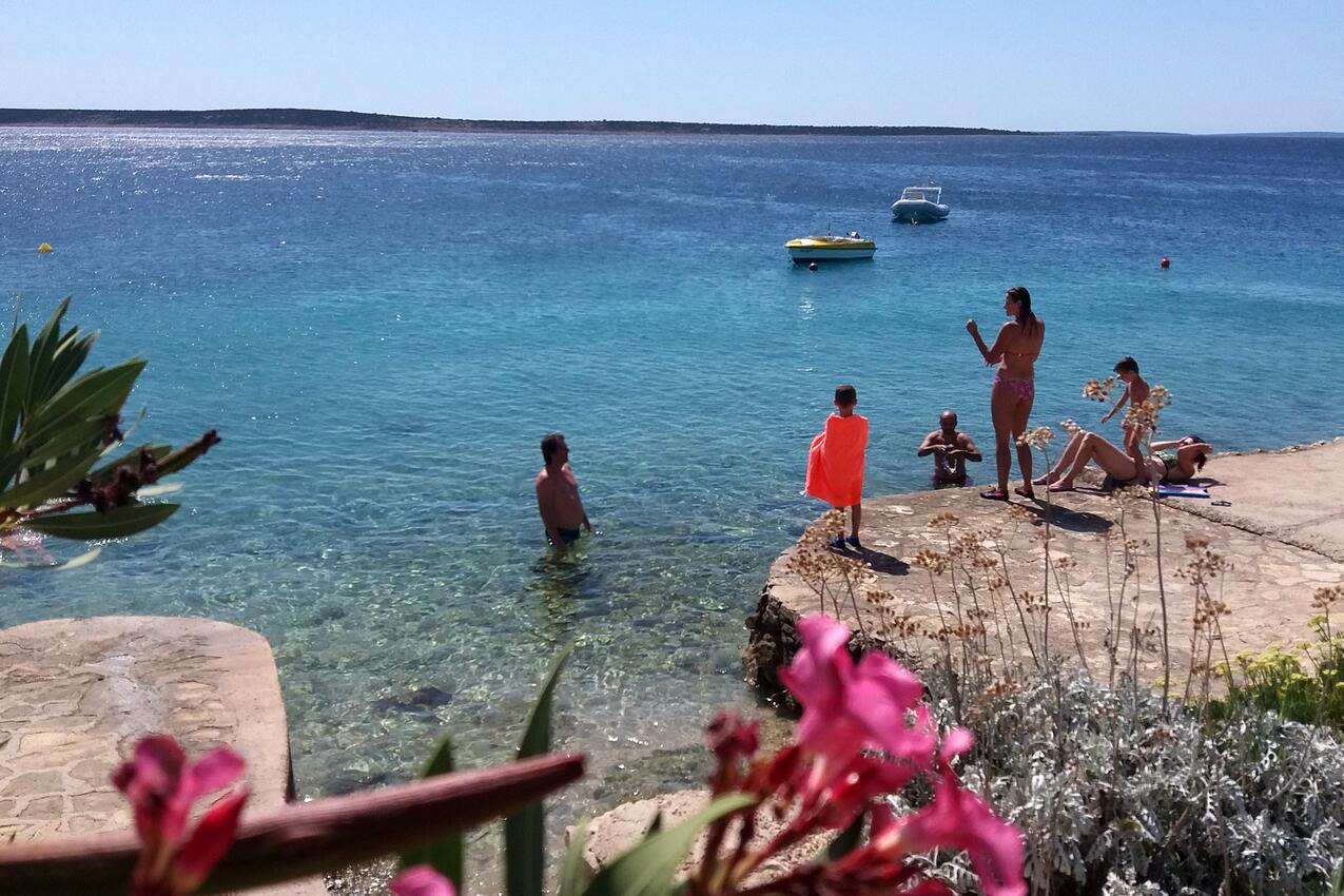 Najbliža plaža - Apartmani uz more Mandre, Pag