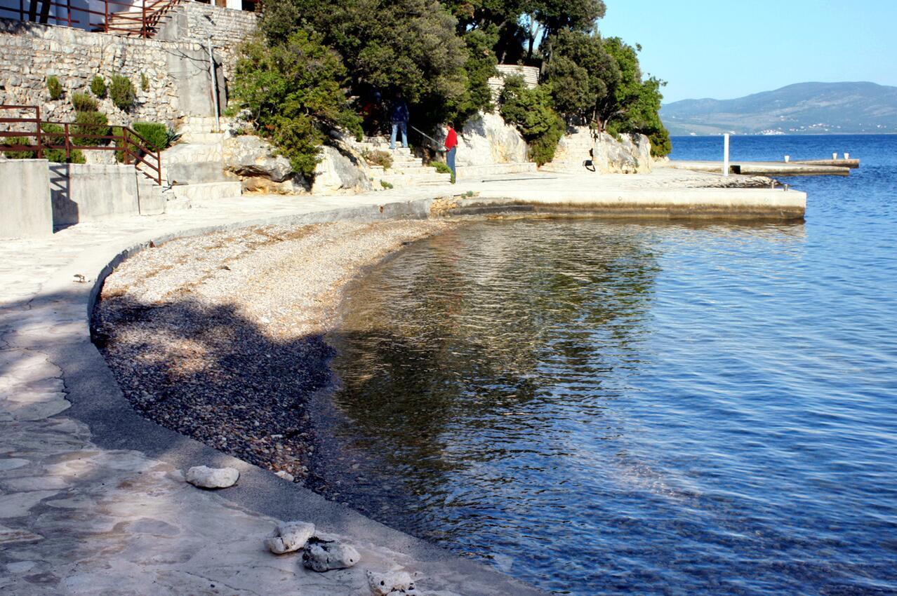 Legközelebbi strand - Apartmanok a tenger mellett medencével Posedarje, Novigrad