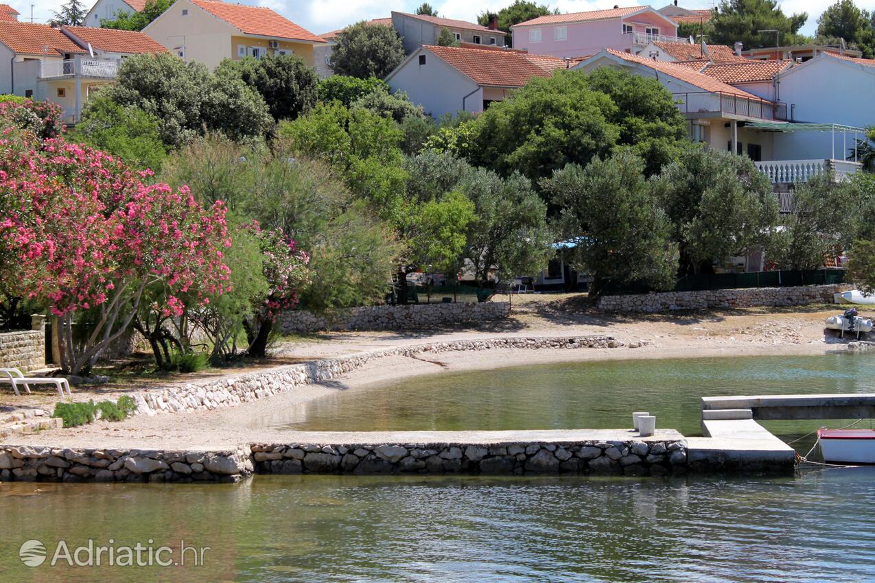 La spiaggia più vicina - Appartamenti con parcheggio Grebastica, Sebenico - Šibenik