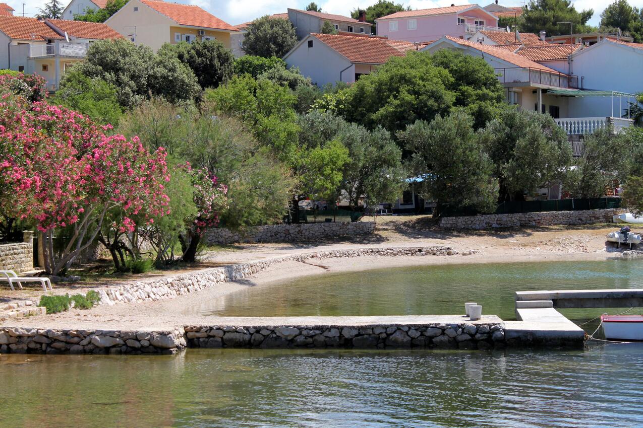 Nærmeste strand - Leiligheter ved sjøen Grebastica, Sibenik