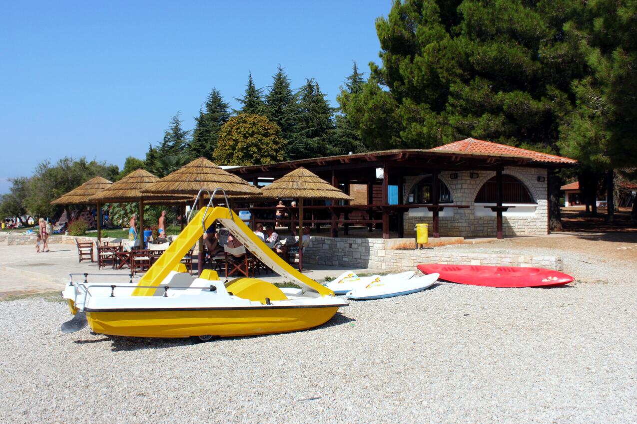 Nächster Strand - Ferienwohnungen und Zimmer mit Parklplatz Porec