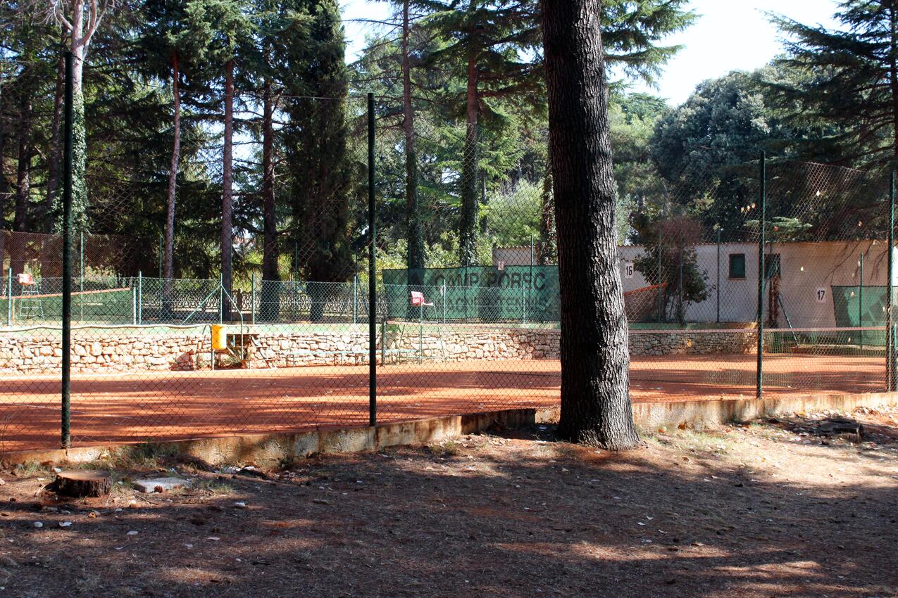 Nächster Strand - Ferienwohnungen und Zimmer mit Parklplatz Porec