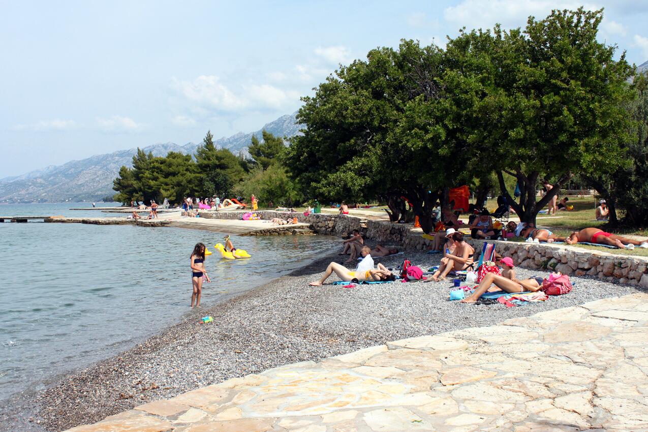 Nächster Strand - Ferienwohnungen und Zimmer mit Parklplatz Starigrad, Paklenica
