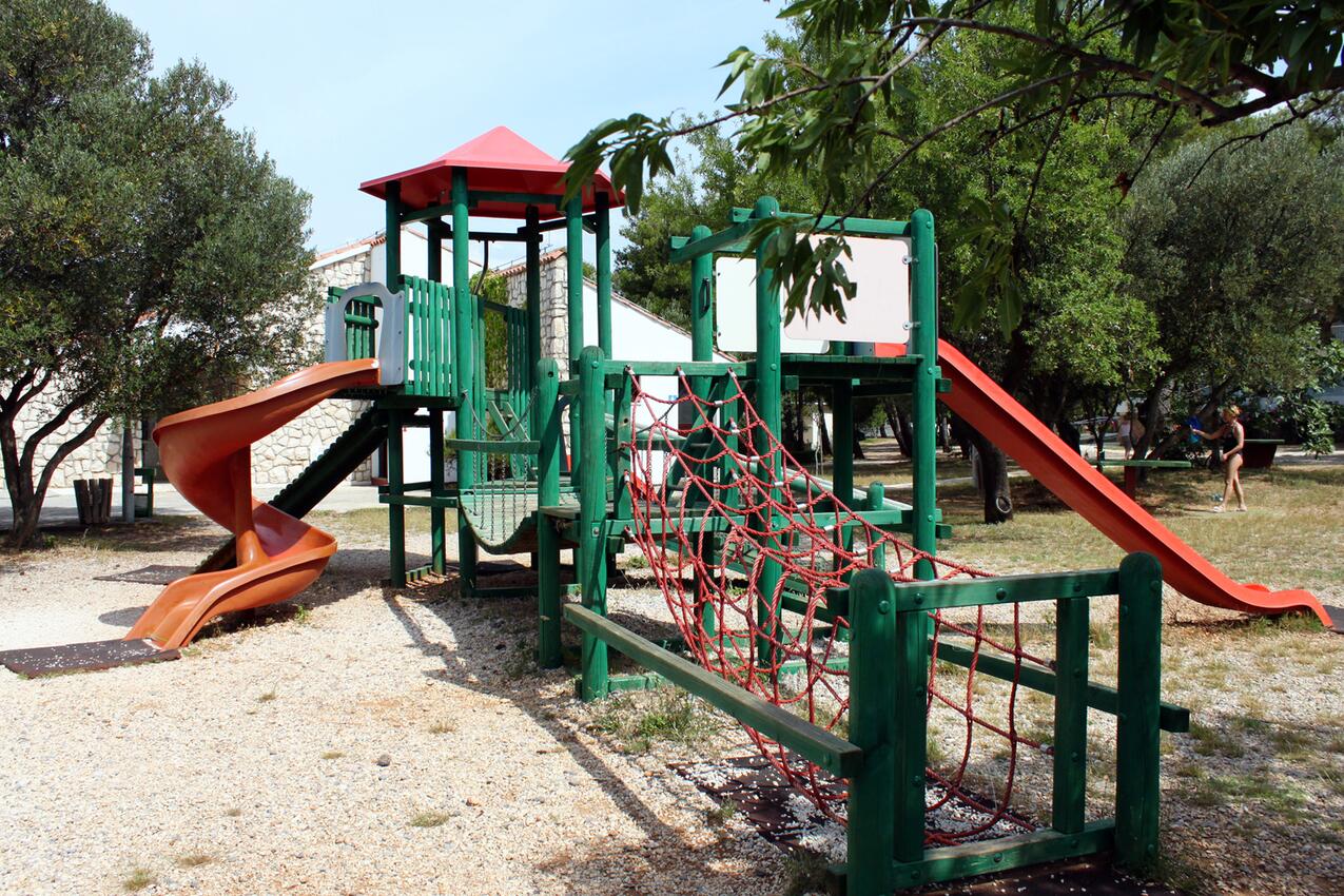 Nächster Strand - Ferienwohnungen und Zimmer mit Parklplatz Starigrad, Paklenica